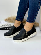 Gray helmet for bikers